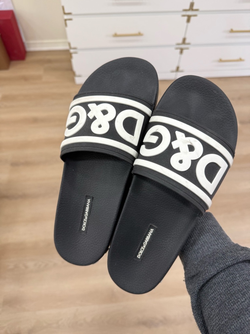 Dolce & Gabbana Black and White D&G Logo Slide Sandals